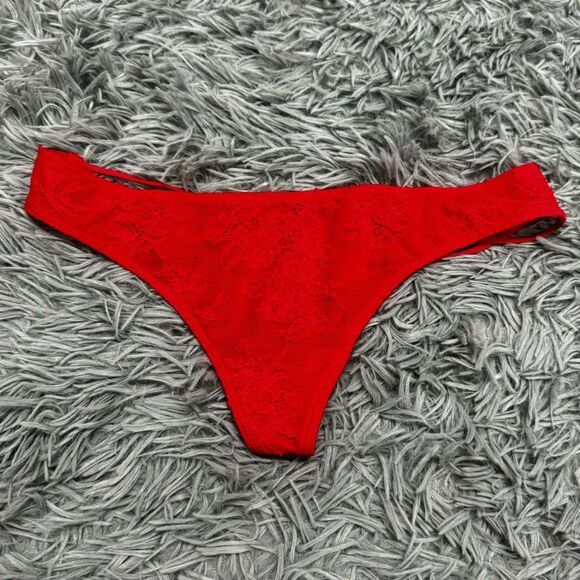 Victoria’s Secret Red V-String Thong Size XS NWT - Picture 1 of 7
